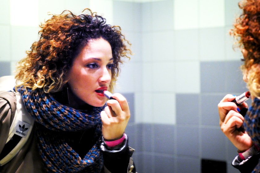 girl-make-up-mirroir